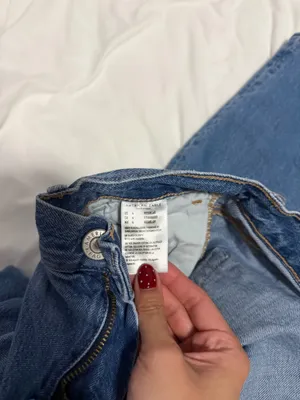American Eagle Straight 90s Jeans Distressed thumbnail 2