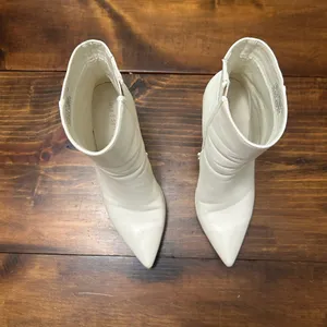 White Faux leather Pointed Madden Girl 7.5 Ankle Booties thumbnail 3
