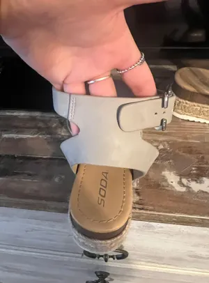 platform sandals Tan Size 8 thumbnail 3