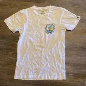 Salty Crew White Short Sleeve Graphic Shirt Size S thumbnail 1