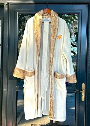 Things Remembered Fur Trim Plush Luxurious Bath Robe Embroidered Initial “F” NWT thumbnail 1