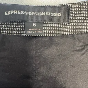EXPRESS‎ GRAY SKIRT FOR WOMEN SIZE 6 Fully Lined Side Zipper Closure thumbnail 2