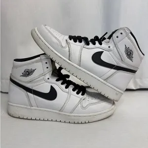 2016 Nike Air Jordan 1 Yin Yang White Black 6Y Womens 7.5 thumbnail 12