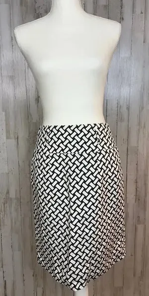 Antonio Melani Women's Size 2 Black Geometric Pencil Knee Length‎ Business Skirt thumbnail 1