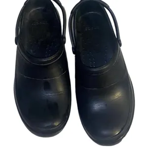 Crocs women’s black mercy work clogs size 10 thumbnail 1