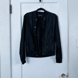 Brandy Melville | Lightweight Snap‎ Button Bomber Jacket in Black One Size thumbnail 4