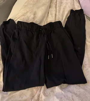 Lululemon Joggers thumbnail 1