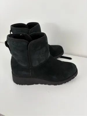 UGG Women's Kristin Boot Black  Size 8 Style 1012497 thumbnail 6