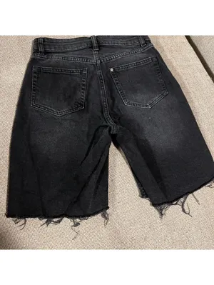 H&M black jean shorts thumbnail 3