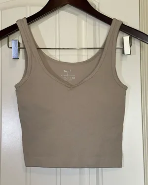 Pro-Fit Seamless Ribbed Sports Bra L NWOT Biege thumbnail 1