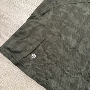 •LULULEMON• CAMO TANK TOP thumbnail 4