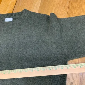 ASOS‎ DESIGN Womens Small Olive Green Cropped Crewneck Wool Blend Sweater Small thumbnail 2