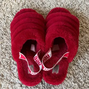 UGG Fluff Yeah Slide Style 1095119 in Samba Red (Women's Size 11) thumbnail 1
