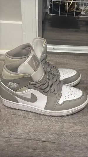 Grey Jordan  thumbnail 7