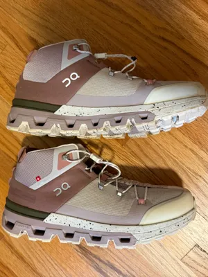 On Cloudtrax Rose/Ivory hiking sneakers thumbnail 10