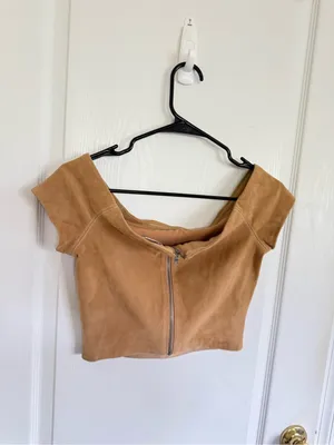 Alice + Olivia Gracelyn Off Shoulder Suede Crop Top thumbnail 8