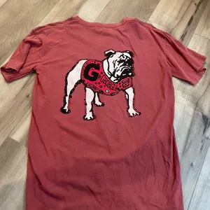 Pressbox Red V-Neck T-Shirt Georgia Bulldog size small thumbnail 2