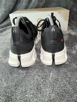 On Cloudswift 4 Black White Women’s 9.5 Running Shoes Sneakers New⁠ thumbnail 5