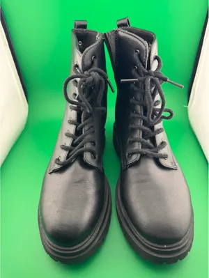 Kohl's SO Women's Black Lace-Up Combat Boots Size 9 Medium thumbnail 3