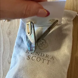Kendra Scott Kailyn Earrings thumbnail 2