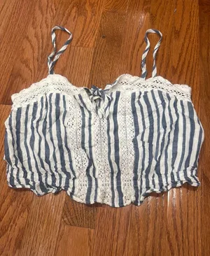 Aeropostale Cute Crop Top thumbnail 1