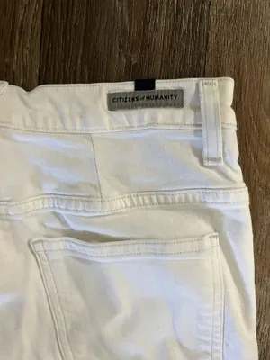 White thumbnail 6