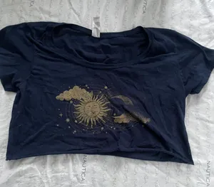 Women Size Medium Cut Off Crop Tee Multiple thumbnail 1