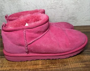 UGG Australia Classic Ultra Mini Shearling Ankle Boots Women’s Size 6 thumbnail 1