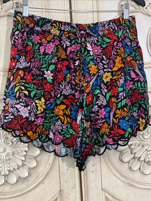 FARM Rio Tropical Garden Floral Shorts | Scallop Hem Size Medium🌺 thumbnail 3
