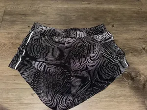Fabletics Reflective Shorts  thumbnail 2