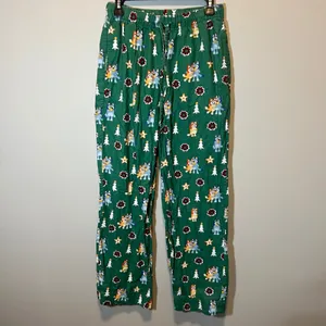 Hanna Andersson Bluey Christmas Flannel Pajama Set Green Women's Small 2 Piece thumbnail 2