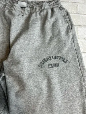 Gymshark Weight Lifting Club Jogger Women’s Light Gray Size Medium thumbnail 6