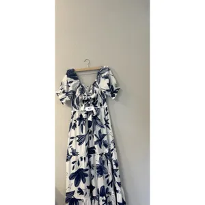 NWT Baltic Born Hilaria Maxi Dress Size‎ M White And blue thumbnail 5