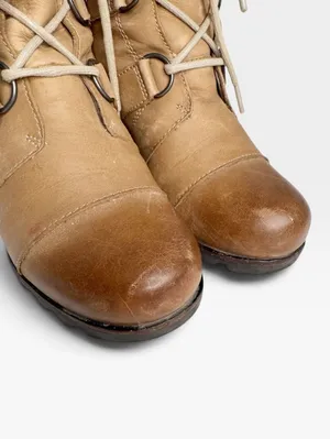 Sorel Joan of Arctic Wedge Distressed Light Brown Leather Ankle Boots SZ 6.5 thumbnail 2
