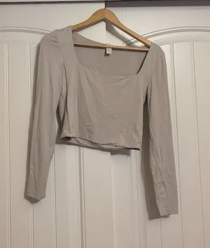 90 Degrees By Reflex Contour Olivia Crop Top Medium Light Gray Long Sleeve Nylon thumbnail 1