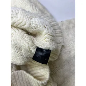POL Chunky V-Neck Bubble Cardigan Sweater in Ivory. Size M. thumbnail 7