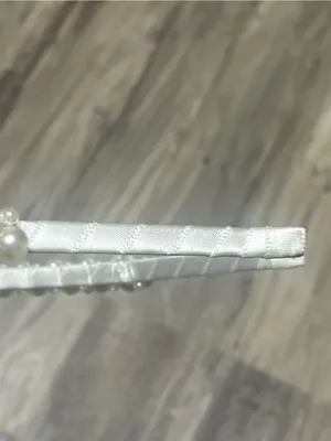 Pearl-Accented Ribbon Headband for Women thumbnail 3