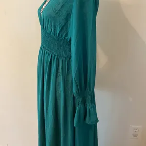 Beautiful Flowing V-Neck Sheer Long Dress Size 6 Medium thumbnail 7