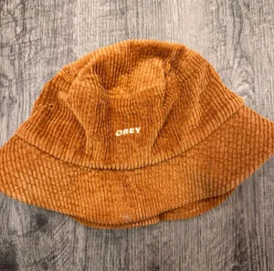 Bucket Hat thumbnail 2