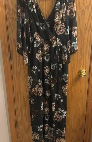 Bailey blue dark green floral dress in size large thumbnail 1