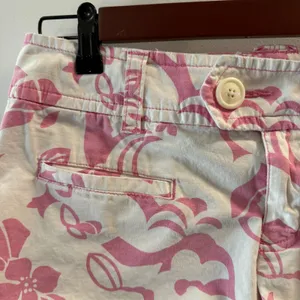 American Eagle Women’s Floral Print Short Shorts Size 6 thumbnail 3