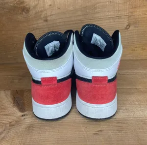 Nike Jordan Air Jordan 1 Mid thumbnail 4