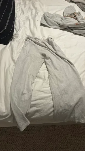 Brandy Melville Sweatpants Grey thumbnail 3