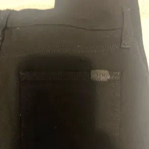 JEN7 Ladies Size 8 Black Pants by 7 for all mankind Inseam 29 thumbnail 4