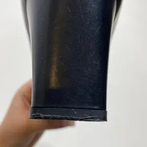 Salvatore Ferragamo black leather pumps 594 thumbnail 8