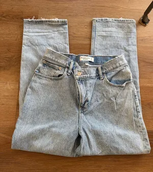 Abercrombie Jeans The 90s Ultra High-Rise thumbnail 1