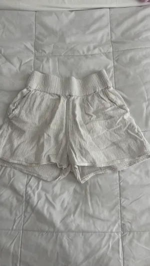 Billabong White Shorts thumbnail 2