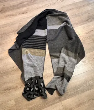 Urban CoCo Gray Patchwork Scarf‎ Blanket Wrap Shawl Acrylic Polyester Blend thumbnail 1