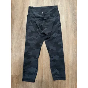 Lululemon Align High Rise Crop Leggings Size 8 Camo Print Athletic Pants flaw‎ thumbnail 2