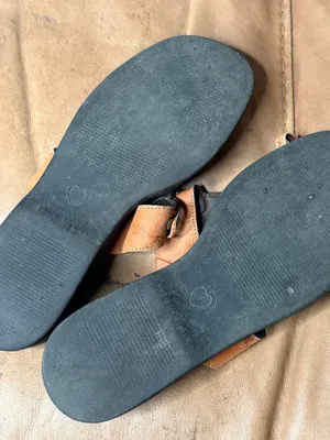 Tan Sandals Size 8 thumbnail 4